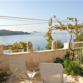 2 Bedroom Villa in Cavtat near Dubrovnik, Sleeps 4