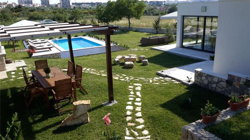 Villa in Split, photograph 3