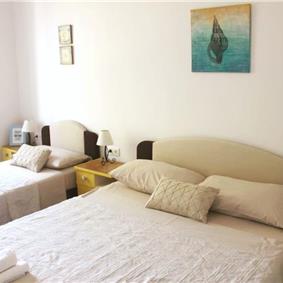 Large 3 bed apartment in Split town centre, sleeps 7-9