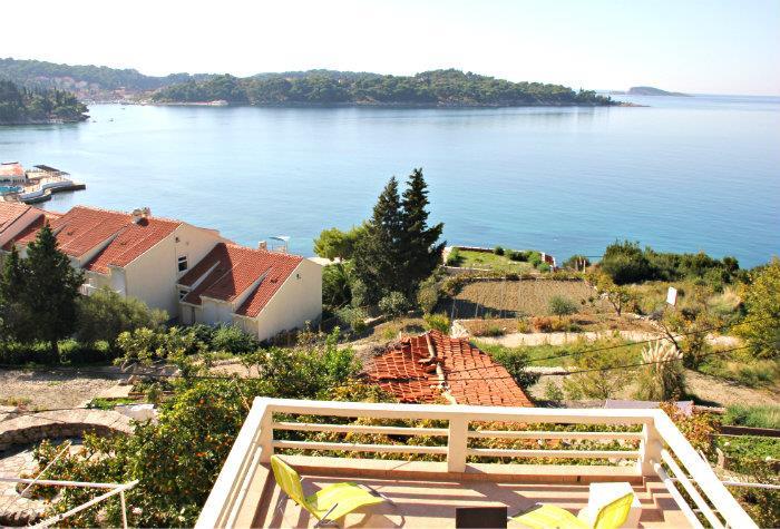 Beachfront villa in Cavtat, photograph 13
