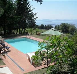 Lovely Spacious 3 Bedroom Villa with Pool and Beautiful Lake Trasimeno Views, Umbria - sleeps 6