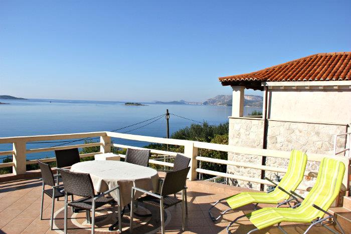 Beachfront villa in Cavtat, photograph 15