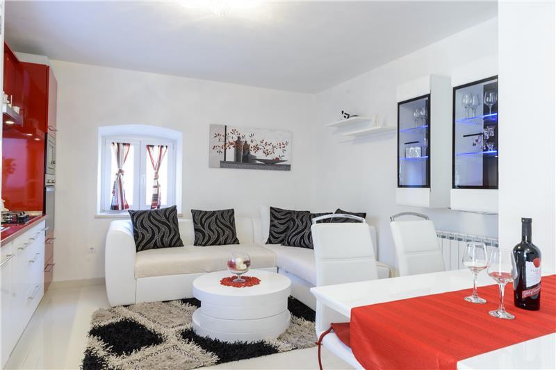 Beachfront villa in Cavtat, photograph 17