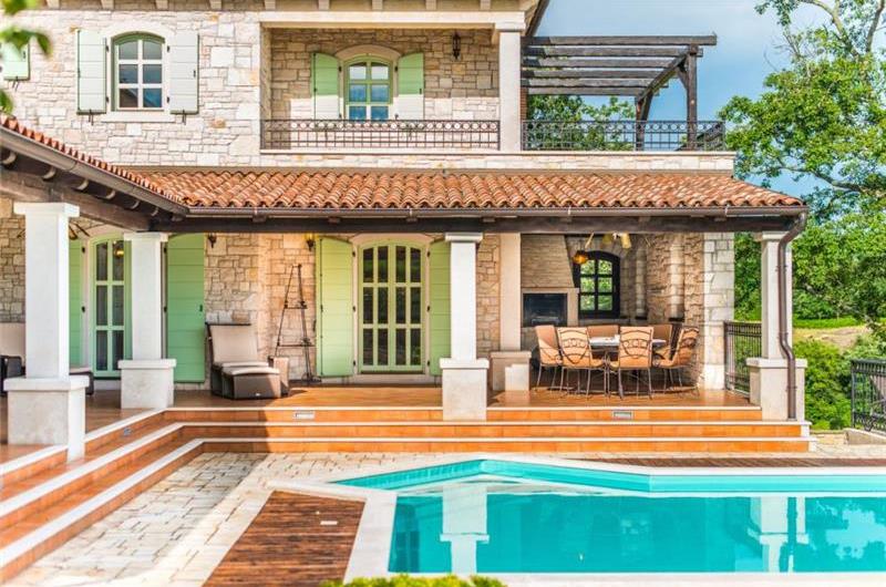3 Bedroom Elegant Istrian Villa with Pool near Visnjan, sleeps 6-8