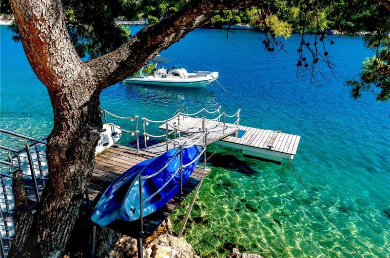 Spectacular 4 Bedroom Luxury Villa with Infinity Pool on Brac Island, sleeps 8