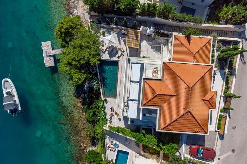 Spectacular 4 Bedroom Luxury Villa with Infinity Pool on Brac Island, sleeps 8