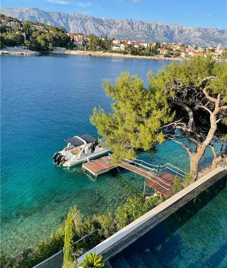 Spectacular 4 Bedroom Luxury Villa with Infinity Pool on Brac Island, sleeps 8