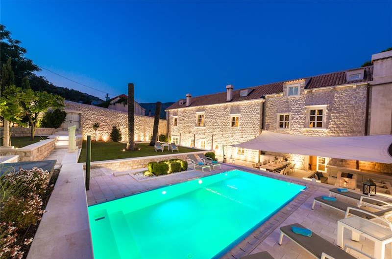 Luxury 6 bed villa with pool and large grounds in Zaton, Dubrovnik Region - sleeps 12-14