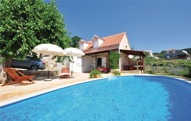 Villa in Nerezisca, photograph 4