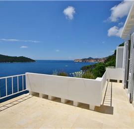 2 Bedroom Villa with pool in Dubrovnik, Sleeps 4