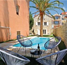 4 Bedroom Villa with Pool in Split City, sleeps 8