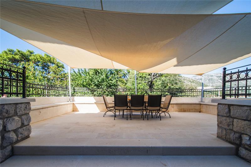 Beachfront villa in Gruz-Lapad, photograph 12