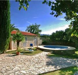 4 bedroom Villa with Heated Pool and Large Garden in Cilipi, near Dubrovnik - sleeps 8