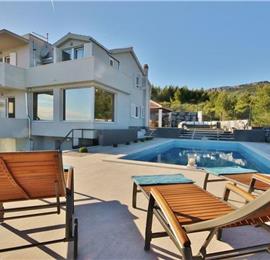 4 Bedroom Villa with Large Pool near Split, sleeps 9