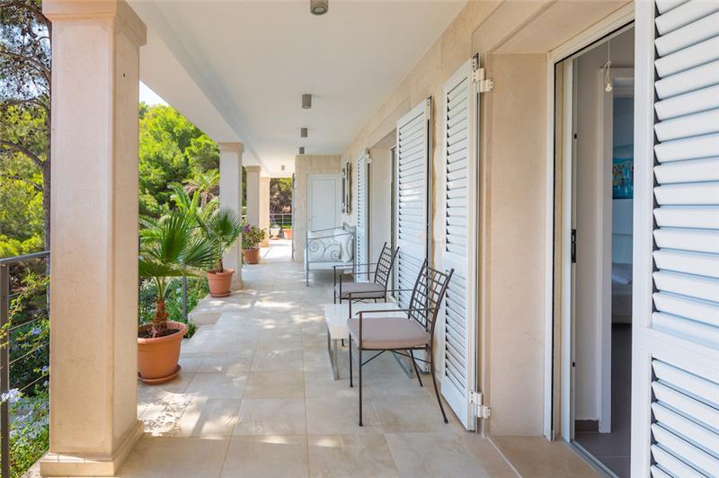 Beachfront villa in Hvar Town, photograph 24