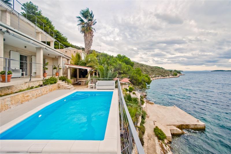 Beachfront villa in Hvar Town, photograph 1