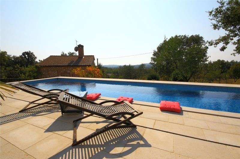 3 Bedroom traditional Istrian Villa with Pool and Rovinj views, sleeps 6-8
