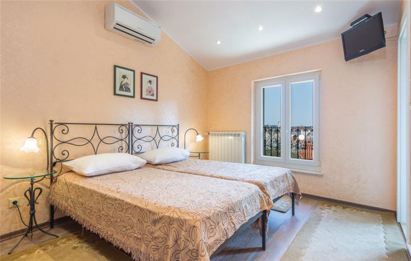 Villa in Rovinj, photograph 13