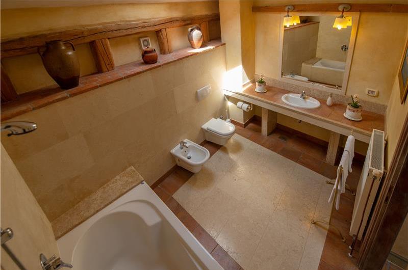 5 Bedroom Istrian Villa Estate with Large Pool and Gardens near Barban, Sleeps 12