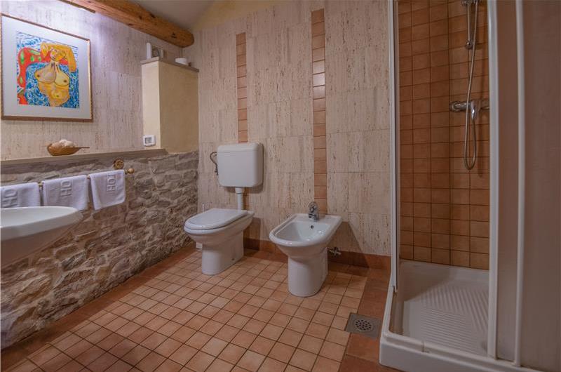 5 Bedroom Istrian Villa Estate with Large Pool and Gardens near Barban, Sleeps 12