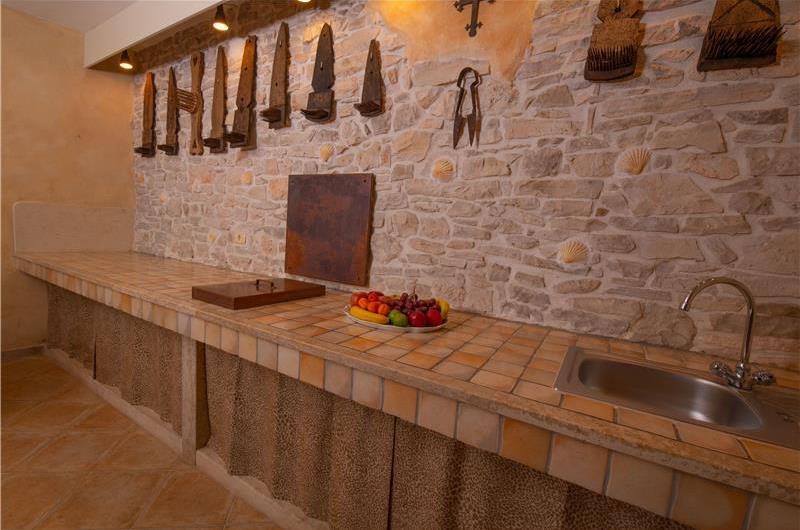 5 Bedroom Istrian Villa Estate with Large Pool and Gardens near Barban, Sleeps 12