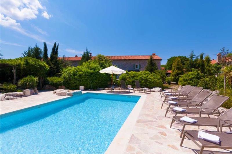5 Bedroom Istrian Villa Estate with Large Pool and Gardens near Barban, Sleeps 12