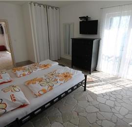 4 Bedroom Villa with Pool near Budva, sleeps 8