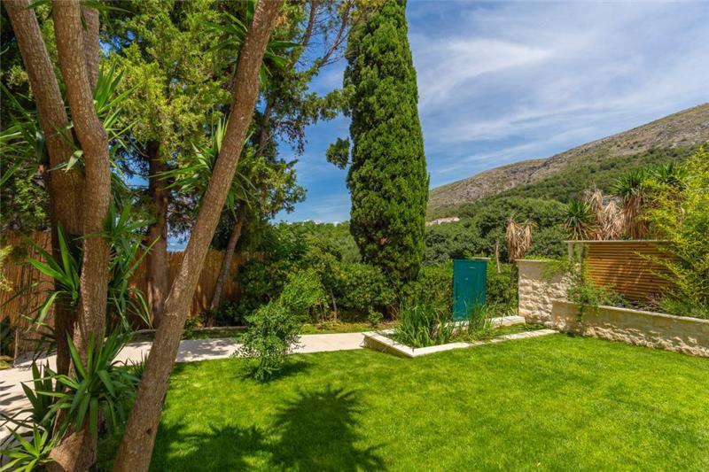 Sea-view villa in Dubrovnik City, photograph 7