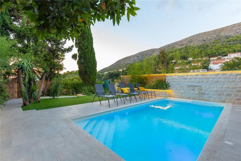 Sea-view villa in Dubrovnik City, photograph 10