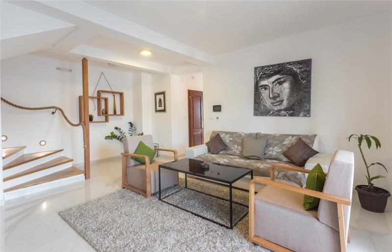 Beachfront villa in Krasici, photograph 8