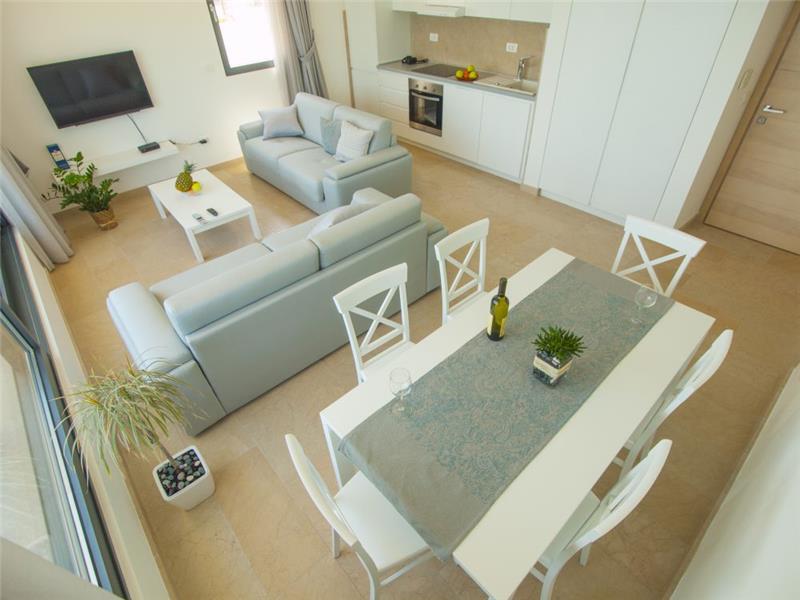 Beachfront villa in Krasici, photograph 5