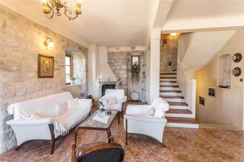 Beachfront villa in Perast, photograph 17
