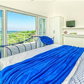 5 Bedroom Villa with Pool in seaside Liznjan nr Pula, sleeps 9
