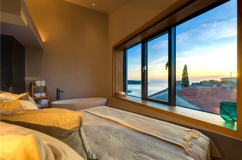 11 Bedroom Villa with Outdoor Pool and Indoor Penthouse Pool near Pula, sleeps 22-26