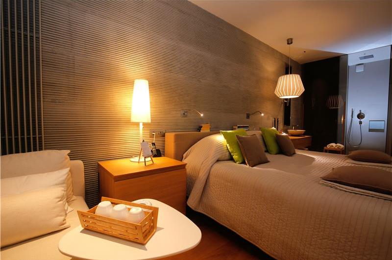 11 Bedroom Villa with Outdoor Pool and Indoor Penthouse Pool near Pula, sleeps 22-26