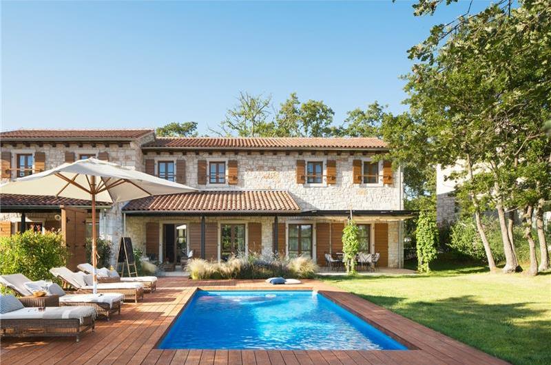 Luxury Villa Estate with 3 Pools on Istrian Vineyards near Bale, sleeps 56-60