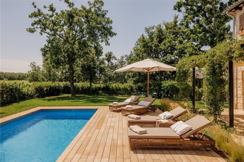 Luxury Villa Estate with 3 Pools on Istrian Vineyards near Bale, sleeps 56-60