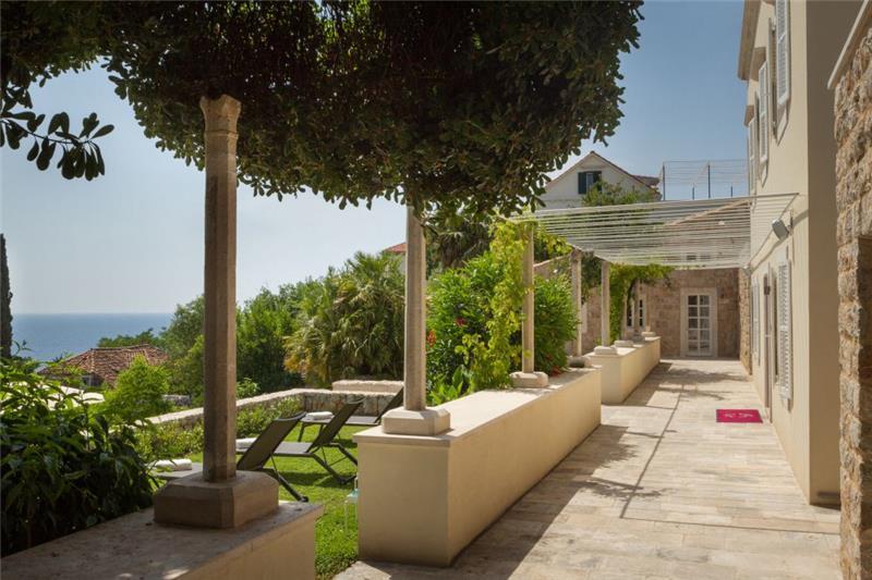 Villa in Dubrovnik Old Town, photograph 2