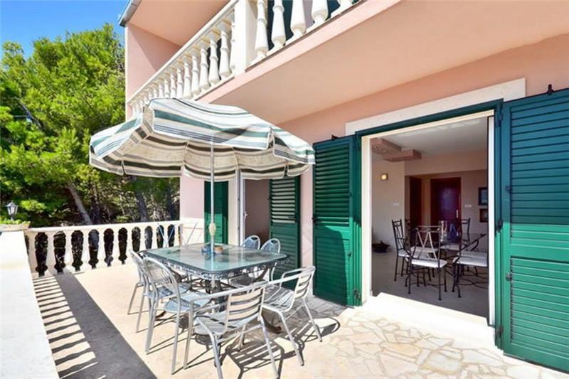 Beachfront villa in Medici, photograph 5