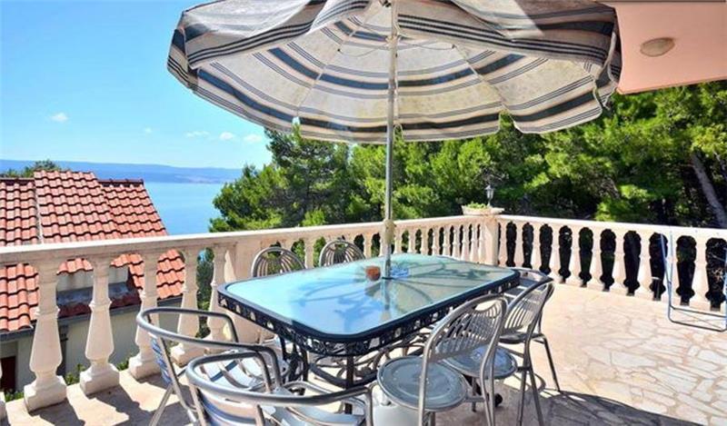 Beachfront villa in Medici, photograph 4