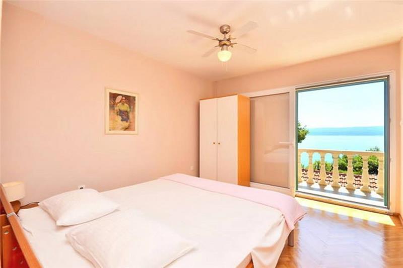Beachfront villa in Medici, photograph 16
