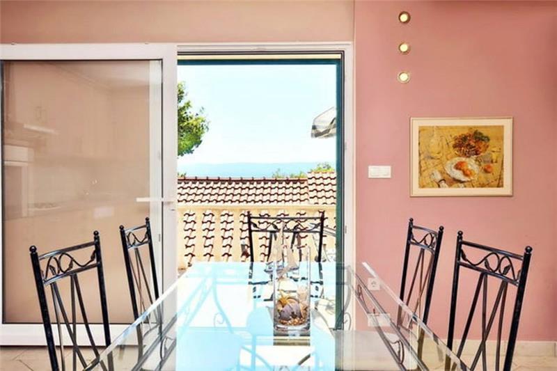 Beachfront villa in Medici, photograph 8