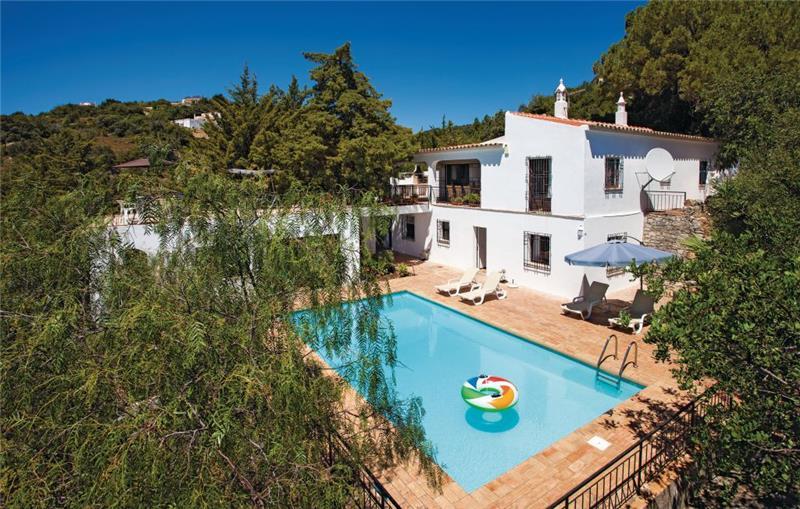 Villa in Santa Barbara de Nexe, photograph 2