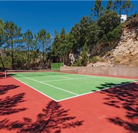 4 Bedroom Villa with Pool and Tennis Courts near Loule, sleeps 8