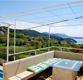 3 Bedroom Villa with Shared Pool near Dubrovnik, sleeps 6