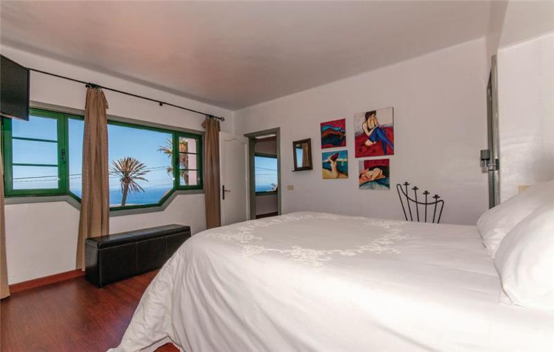 Sea-view villa in Lanzarote, photograph 14