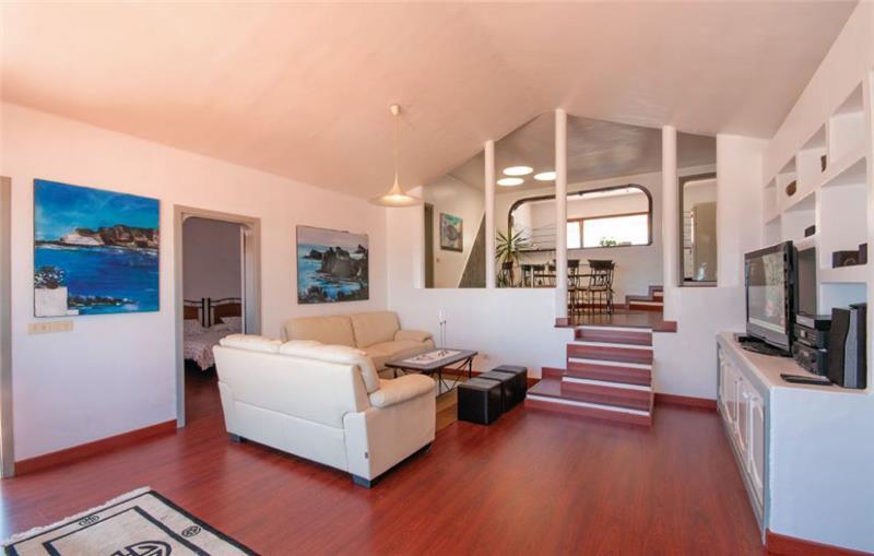 Sea-view villa in Lanzarote, photograph 7