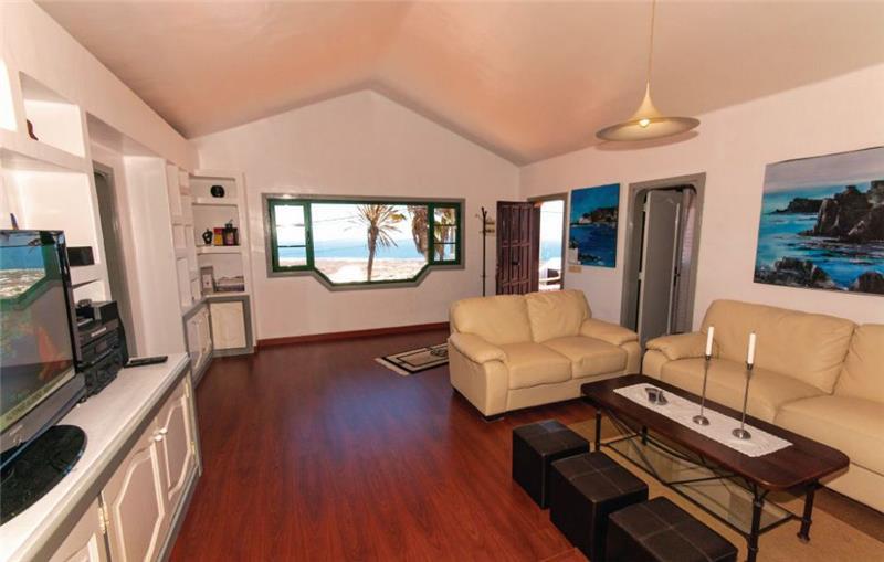 Sea-view villa in Lanzarote, photograph 9