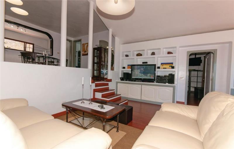 Sea-view villa in Lanzarote, photograph 8
