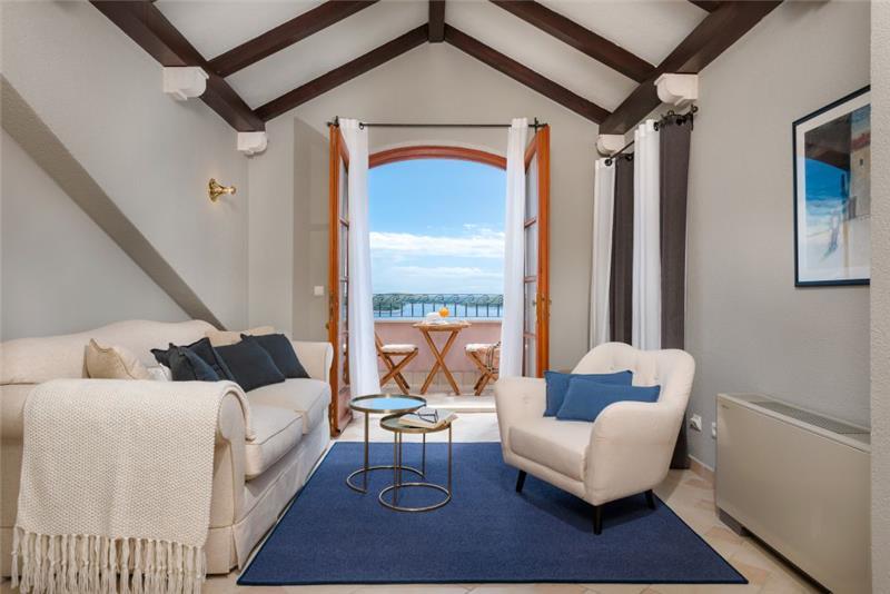 Sea-view villa in Hvar Town, photograph 25